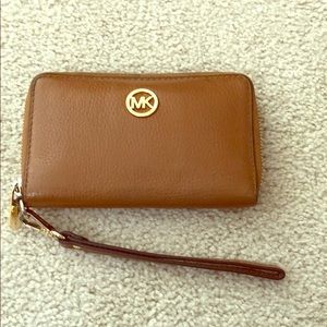 Luggage Michael Kors Wallet (Used)